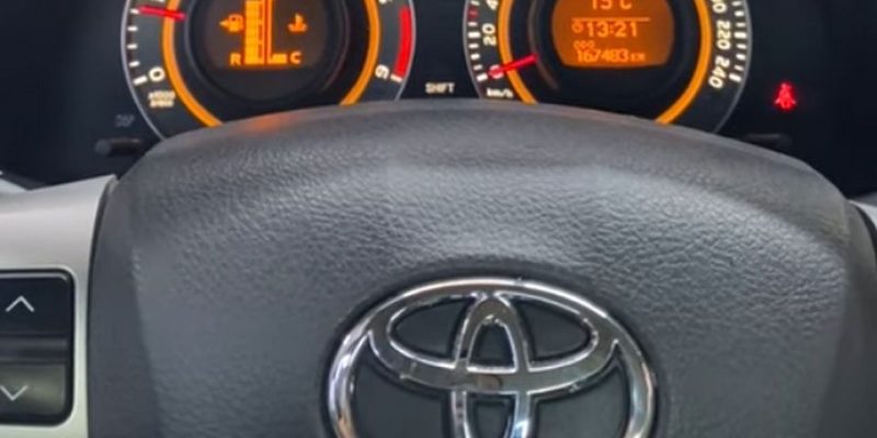 toyota-corolla-park-sensoru-arizasi-sorunu-giderildi